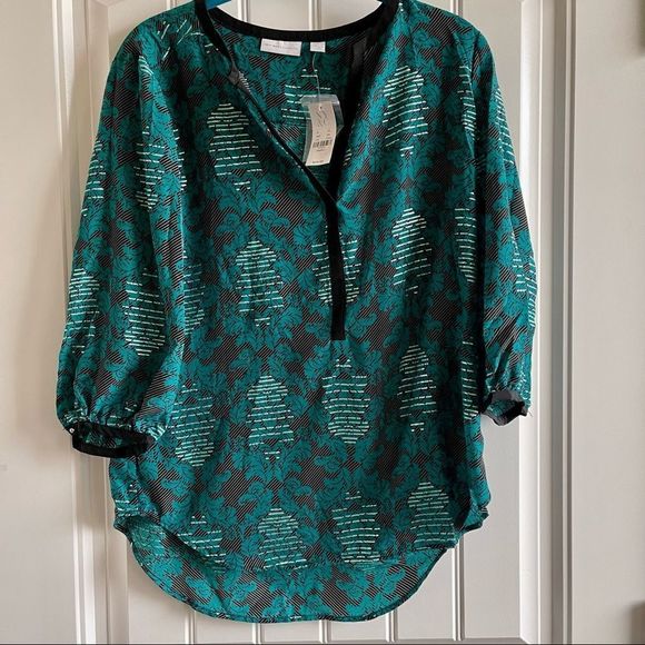 New York & Company Tops - 2/$22 New York & Company Green Print V Neck 3/4 Sleeve Blouse; SZ S; BNWT
